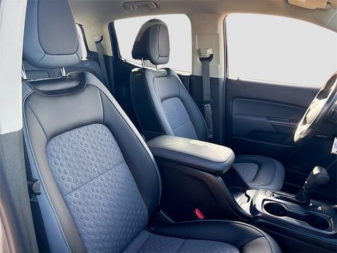 Used 2021 Chevrolet Colorado Z71 w/ Safety Package image 27