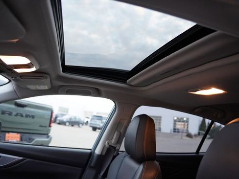 Used 2021 Subaru Crosstrek 2.5i Limited w/ Moonroof Package 2 image 5