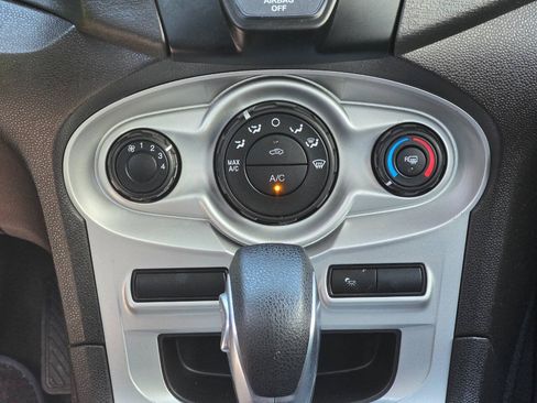 Used 2017 Ford Fiesta SE FWD image 21