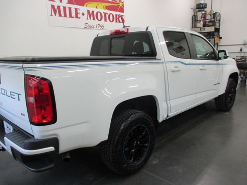 Used 2022 Chevrolet Colorado LT w/ LT Convenience Package image 7