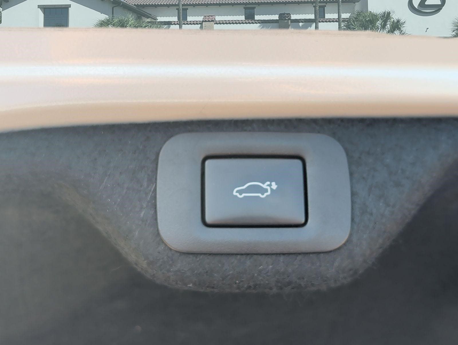 Certified 2025 Lexus ES 350 w/ Premium Package FWD image 28