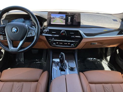 Used 2023 BMW 530i w/ Premium Package RWD image 10