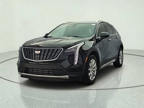 Used 2019 Cadillac XT4 Premium Luxury AWD/4WD image 2