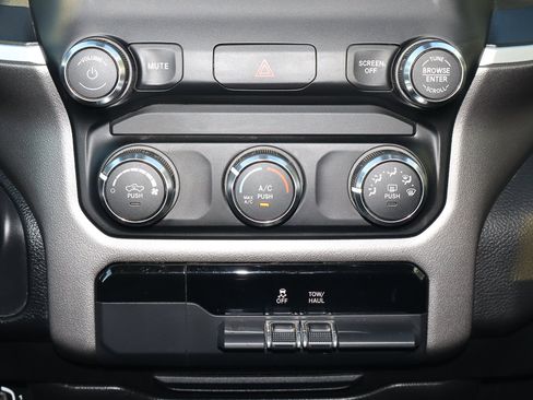 Used 2020 RAM 1500 Big Horn image 11