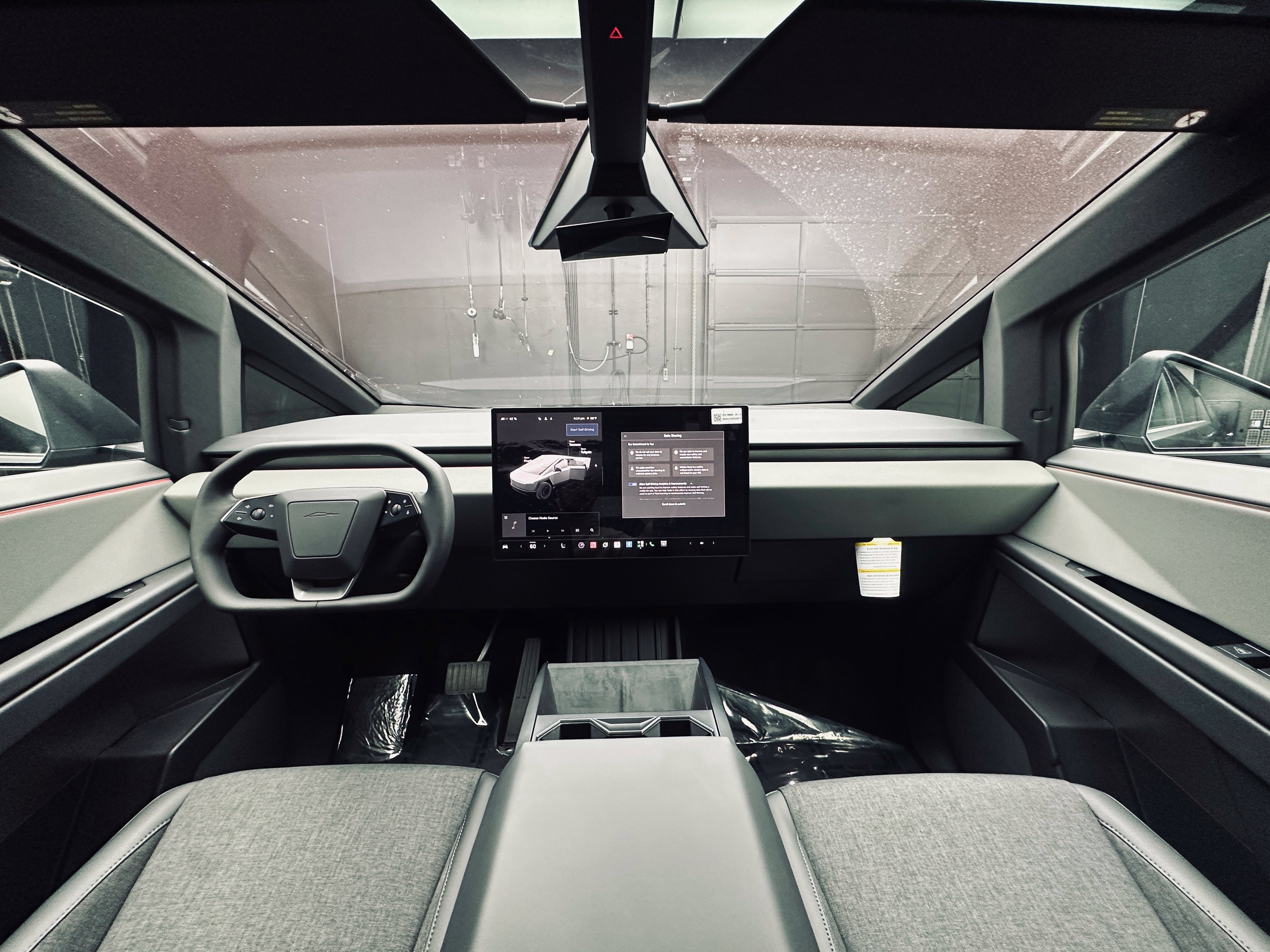 Used 2026 Tesla Cybertruck AWD Crew Cab image 19
