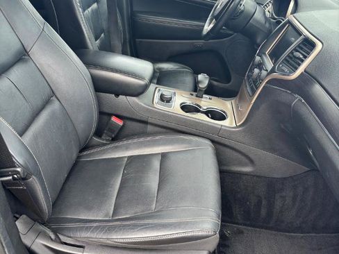 Used 2014 Jeep Grand Cherokee Limited image 25
