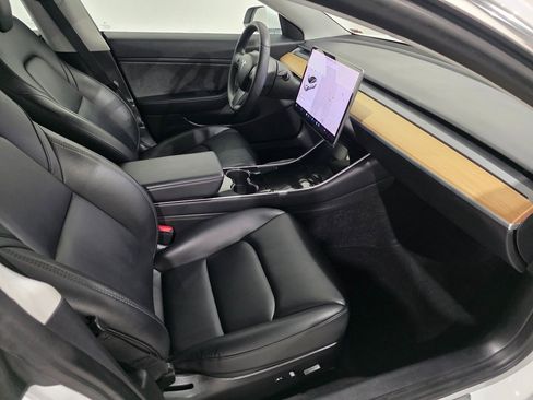 Used 2020 Tesla Model 3 Long Range image 18