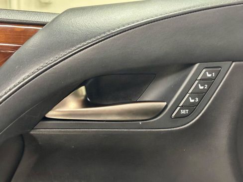 Used 2018 Lexus LX 570 4WD w/ Luxury Package image 13