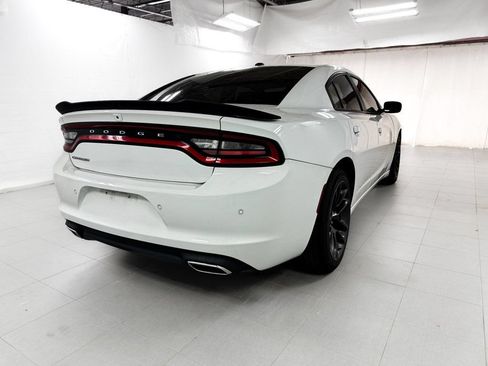 Used 2021 Dodge Charger SXT w/ Leather Interior Group RWD image 6