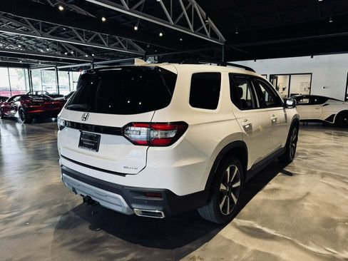 Used 2023 Honda Pilot Elite image 5