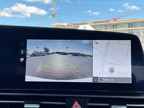 Used 2025 Hyundai Elantra SEL FWD image 19