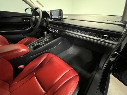 Used 2023 Honda Accord EX image 10