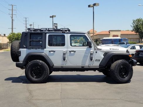 Used 2022 Jeep Wrangler Unlimited Sport AWD/4WD image 4