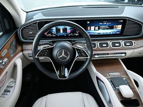 Certified 2024 Mercedes-Benz GLE 450 4MATIC image 13