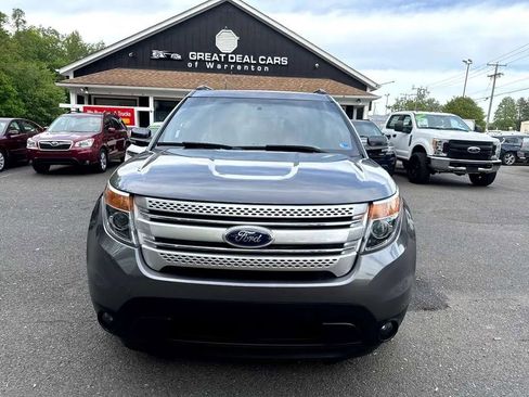 Used 2014 Ford Explorer XLT w/ Equipment Group 202A AWD/4WD image 2
