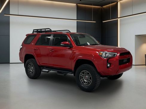 Used 2021 Toyota 4Runner SR5 Premium w/ Moonroof Package AWD/4WD image 8
