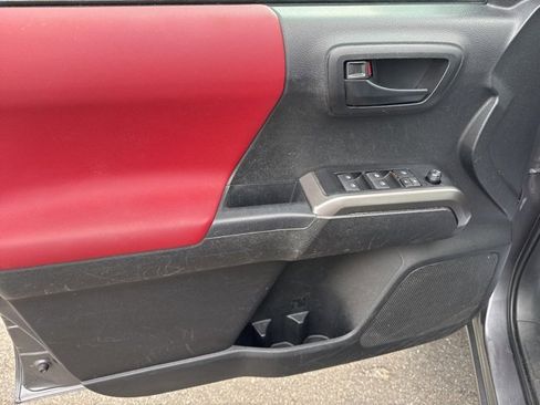 Used 2023 Toyota Tacoma SR5 image 7