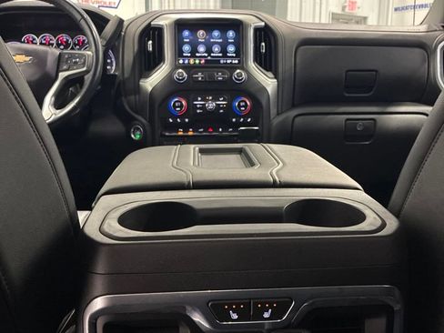 Used 2021 Chevrolet Silverado 1500 LTZ AWD/4WD image 32