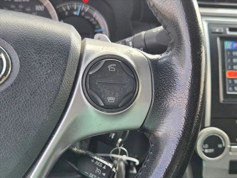 Used 2013 Toyota Camry SE image 9