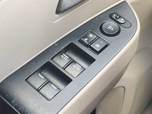 Used 2013 Honda Odyssey LX image 22