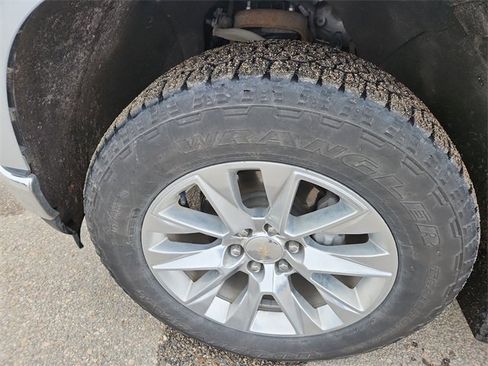 Certified 2019 Chevrolet Silverado 1500 LTZ w/ LTZ Premium Package image 34