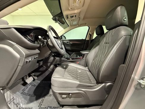Used 2023 Buick Envision Avenir AWD/4WD image 13