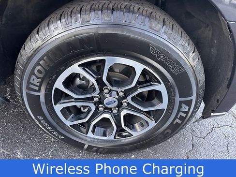 Used 2024 Ford Expedition XLT image 16