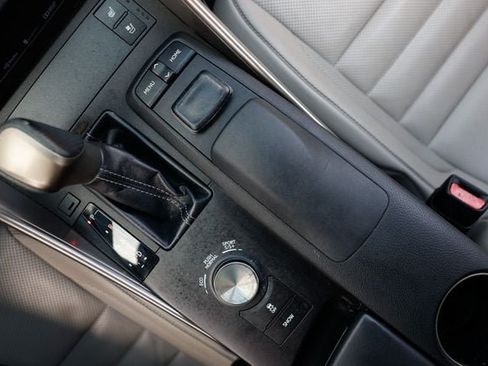 Used 2015 Lexus IS 350 w/ F-Sport Package RWD image 39