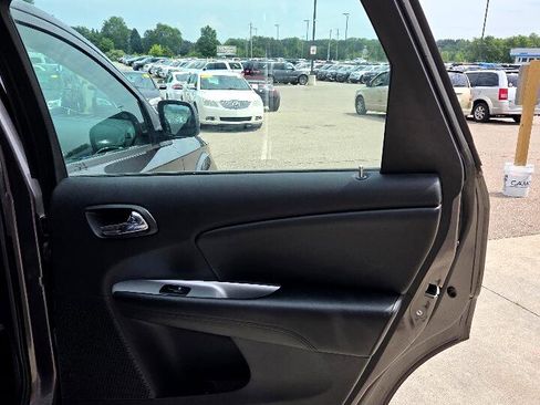 Used 2016 Dodge Journey SE image 14