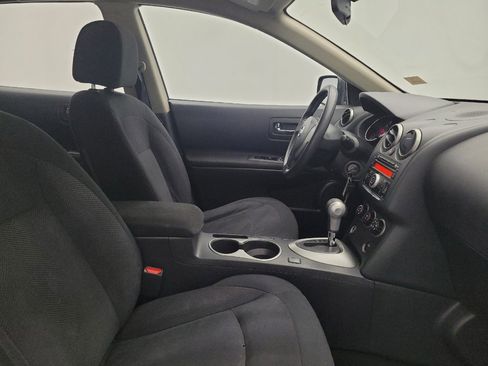 Used 2015 Nissan Rogue S AWD/4WD image 21