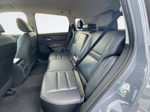 Used 2026 Nissan Rogue SL AWD/4WD image 14