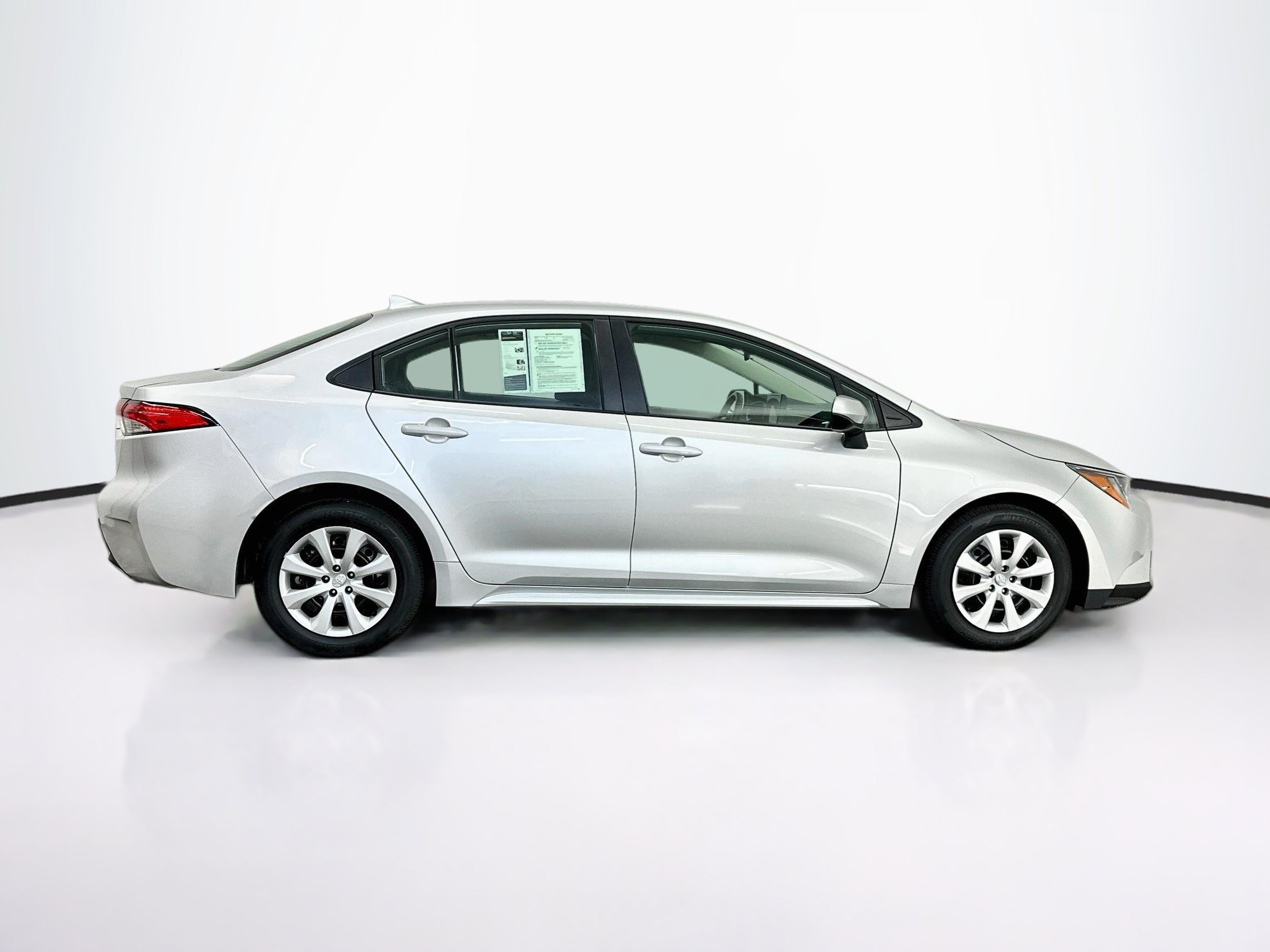 Used 2026 Toyota Corolla LE FWD image 10