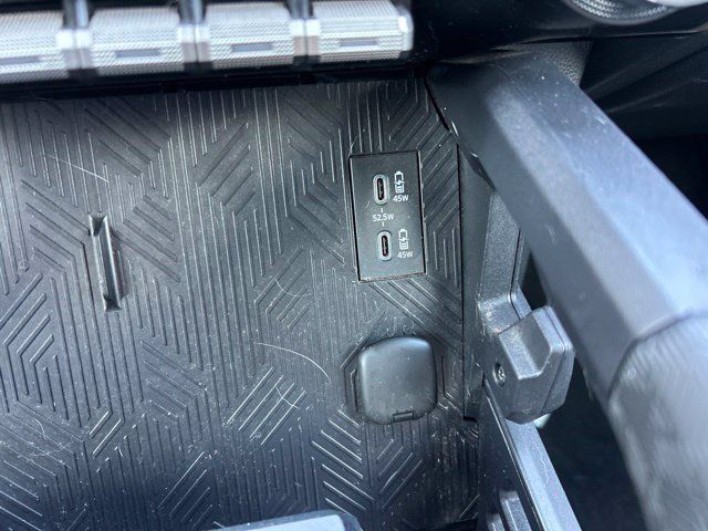 Used 2025 Toyota Tacoma TRD Off-Road AWD/4WD image 18