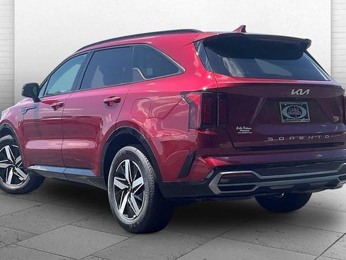 Used 2022 Kia Sorento S FWD image 10