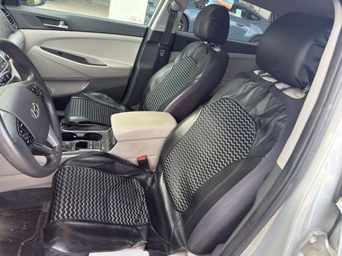 Used 2017 Hyundai Tucson SE image 12