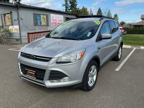 Used 2016 Ford Escape SE w/ Equipment Group 201A AWD/4WD image 1