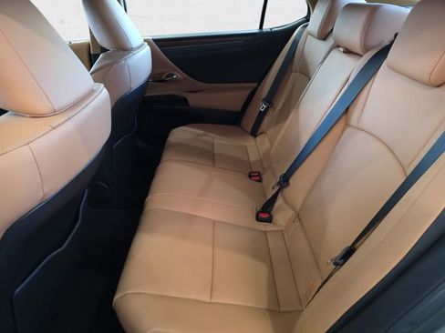 Certified 2025 Lexus ES 300h w/ Premium Package image 14