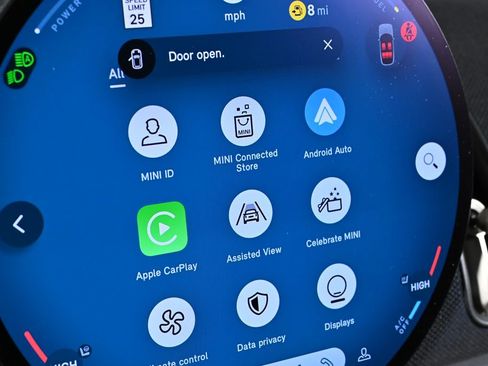 Used 2025 MINI Cooper Countryman S w/ Comfort Package Max image 14