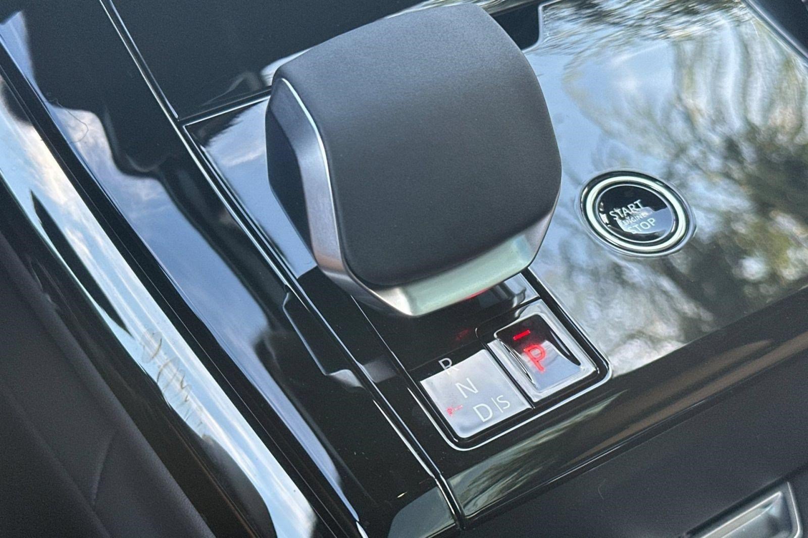 New 2026 Land Rover Range Rover Sport Dynamic SE AWD/4WD image 18