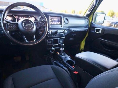 Used 2022 Jeep Wrangler Unlimited Willys image 31