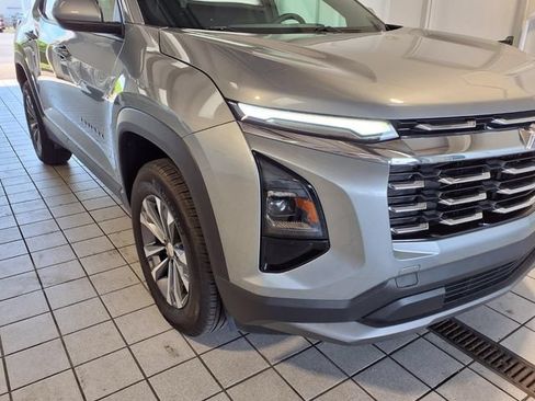 Used 2026 Chevrolet Equinox LT AWD/4WD image 27