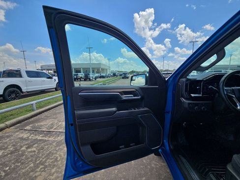 Used 2024 Chevrolet Silverado 1500 LT w/ Convenience Package II RWD image 14