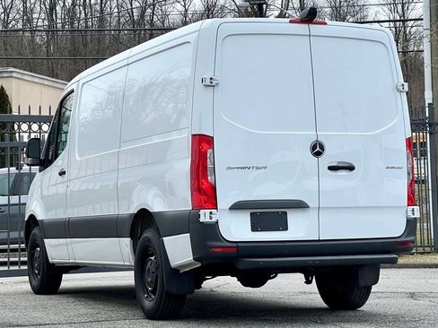 Used 2025 Mercedes-Benz Sprinter 2500 image 4