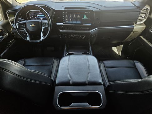 Used 2024 Chevrolet Silverado 3500 LT w/ Convenience Package image 31