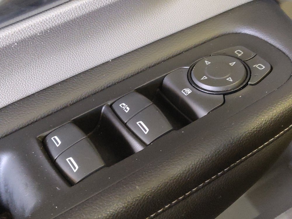 Used 2023 GMC Terrain SLT FWD image 27