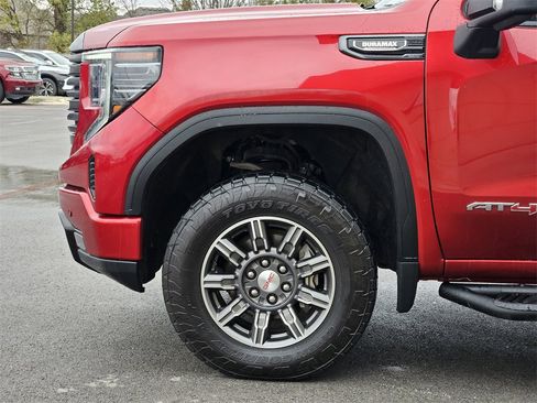 Used 2024 GMC Sierra 1500 AT4 w/ Technology Package image 6