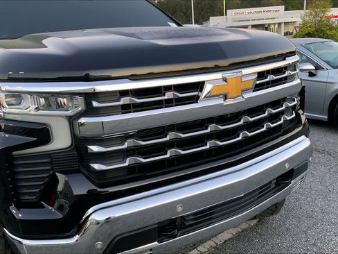 Used 2022 Chevrolet Silverado 1500 LTZ AWD/4WD image 29