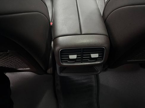 Used 2020 Mercedes-Benz GLE 350 4MATIC image 23