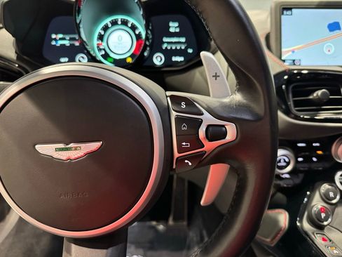 Used 2020 Aston Martin V8 Vantage Coupe image 34