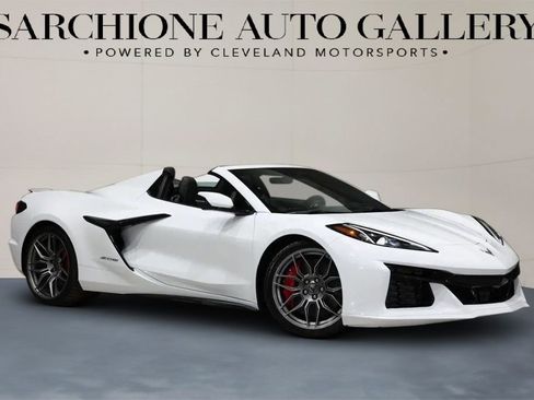 Used 2025 Chevrolet Corvette Z06 image 1